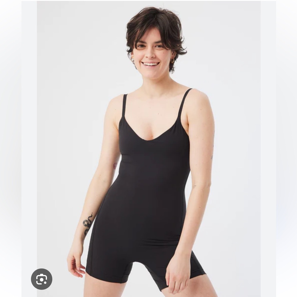 OUTDOOR VOICES SuperForm 5” Bodysuit